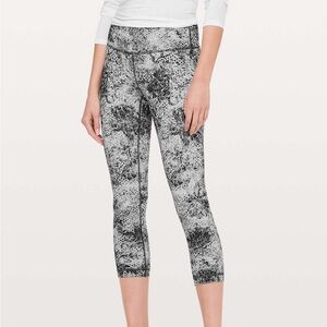 Lululemon Wunder Under Crop (Hi-Rise) | Size 4 in Serigraph